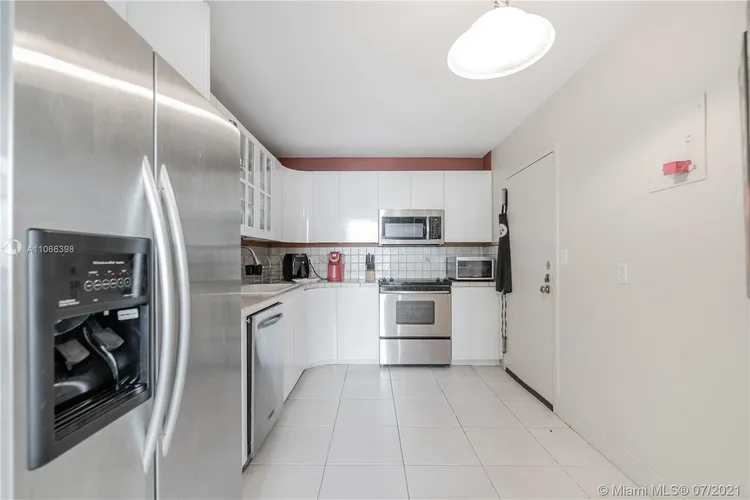 Royal Embassy #10G image #16