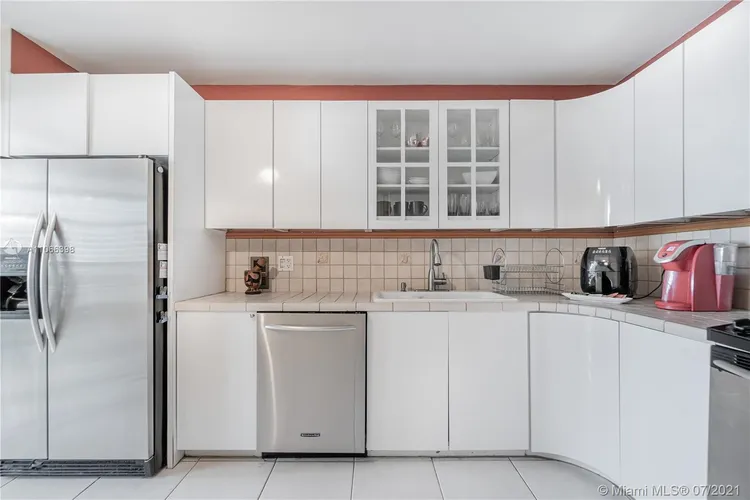 Royal Embassy #10G image #20