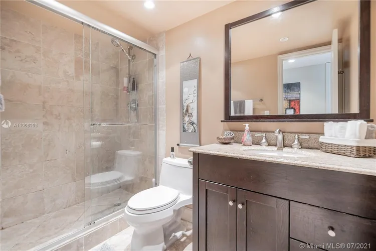 Royal Embassy #10G image #27