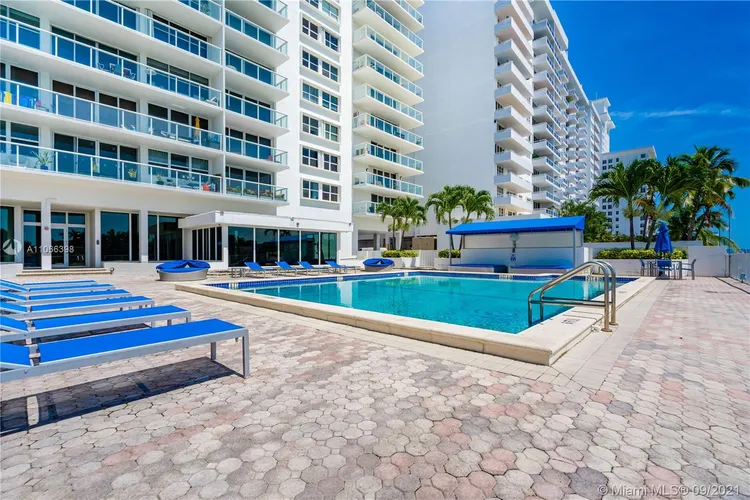 Royal Embassy #10G image #29