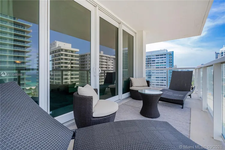 Royal Embassy #10G image #8