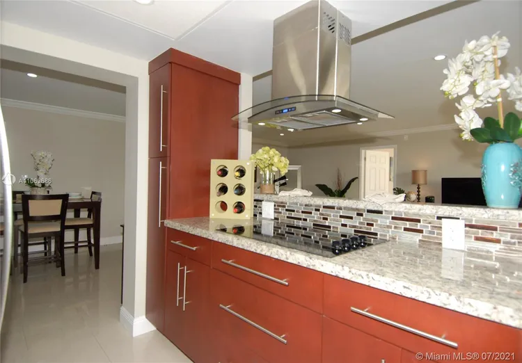 Embassy Towers #4A image #13