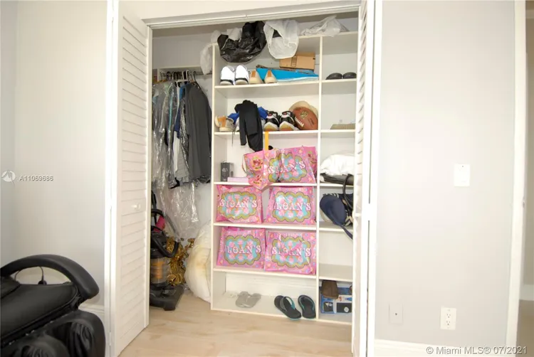 Embassy Towers #4A image #29