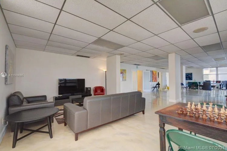 Embassy Towers #4A image #31