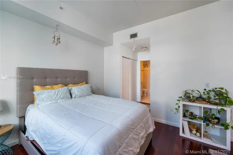 Uptown Lofts #PH106 image #13
