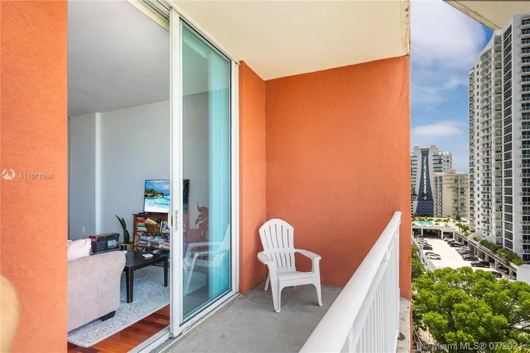 Uptown Lofts #PH106 image #24