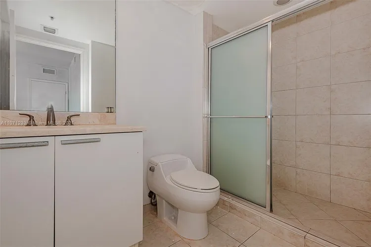 One Fifty One At Biscayne #902 image #14