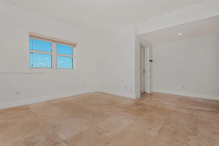 One Fifty One At Biscayne #902 image #16