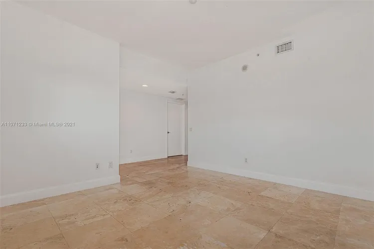 One Fifty One At Biscayne #902 image #17