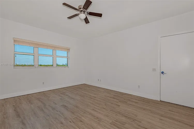 One Fifty One At Biscayne #902 image #20