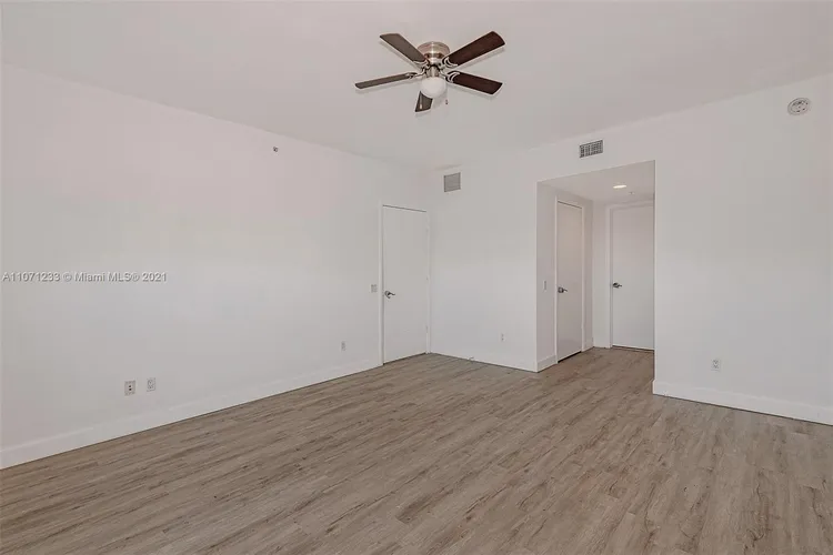 One Fifty One At Biscayne #902 image #21