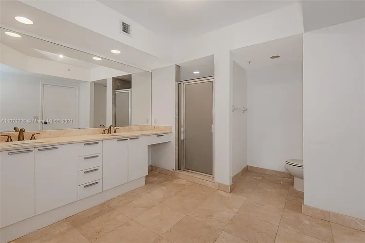 One Fifty One At Biscayne #902 image #23