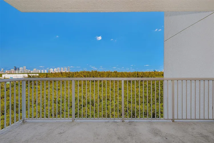 One Fifty One At Biscayne #902 image #26