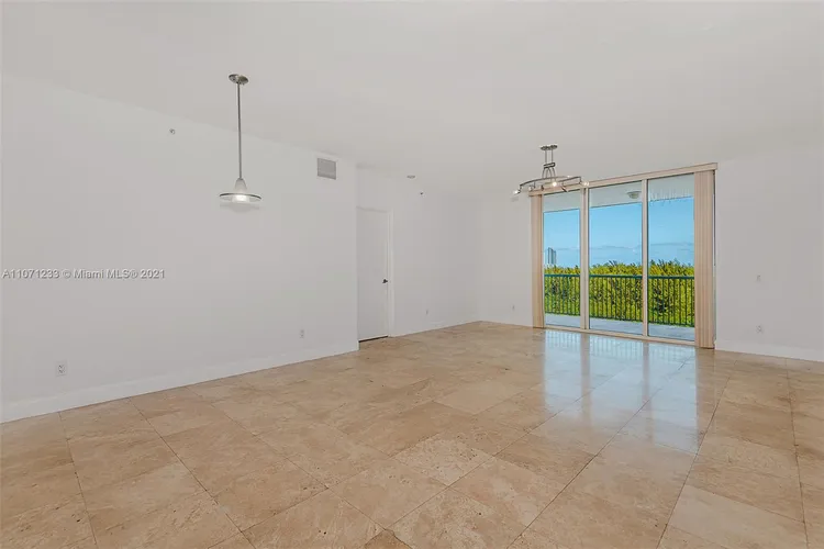 One Fifty One At Biscayne #902 image #7