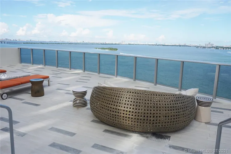 Aria on the Bay #917 image #15