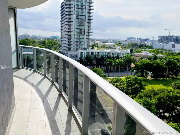Aria on the Bay #917 image #6