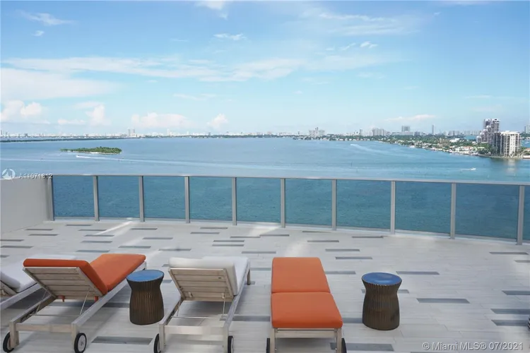 Aria on the Bay #917 image #7