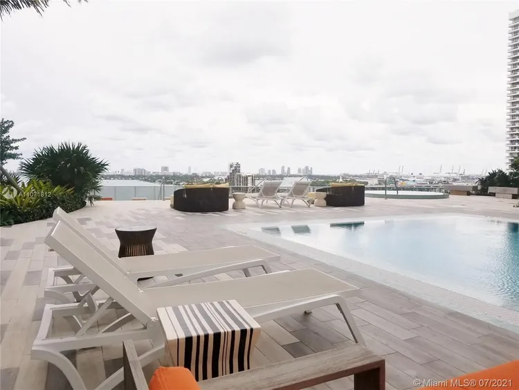 Aria on the Bay #917 image #8