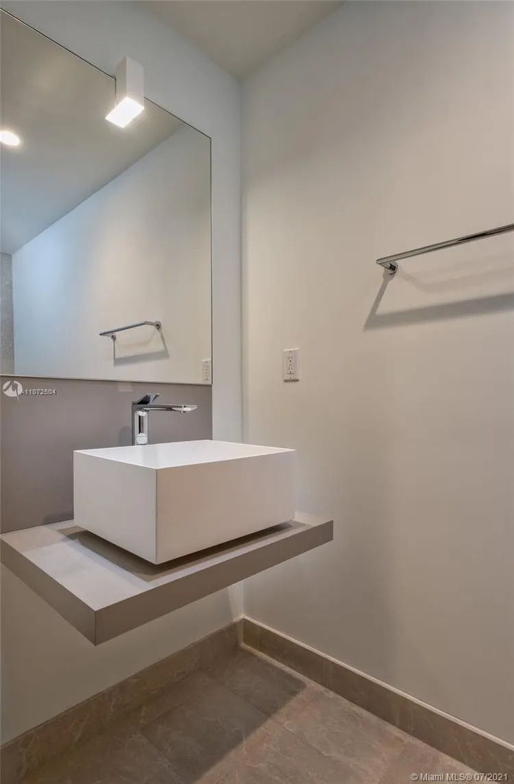 Brickell Flatiron #2412 image #10