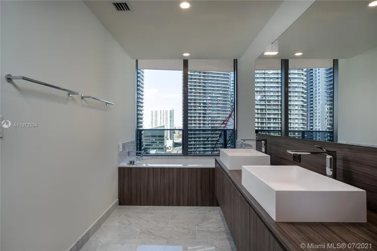 Brickell Flatiron #2412 image #7
