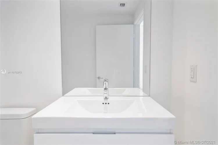 Marina Palms Yacht Club and Residences South Tower #2302 image #26