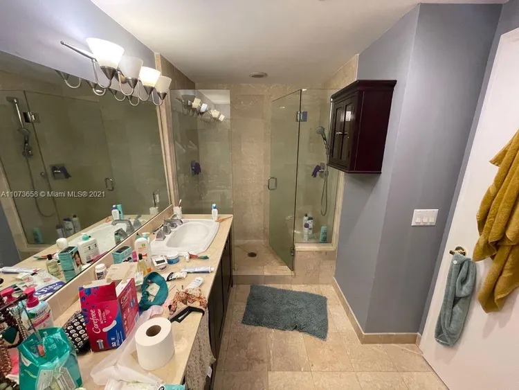 One Village Place #906 image #12