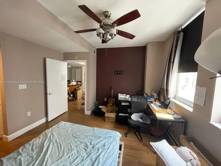 One Village Place #906 image #13