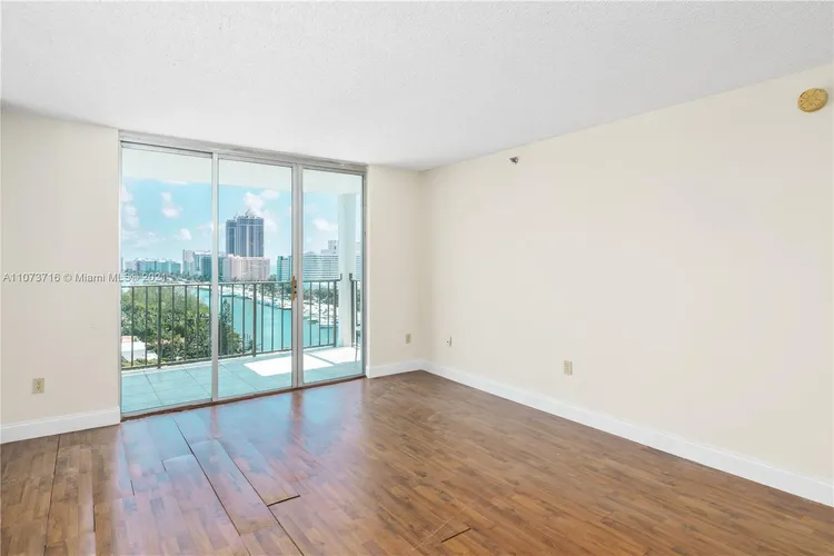 Tower 41 #1410 image #11