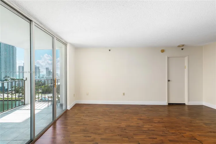 Tower 41 #1410 image #12