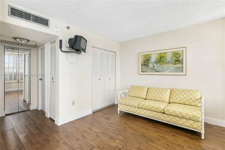 Tower 41 #1410 image #18