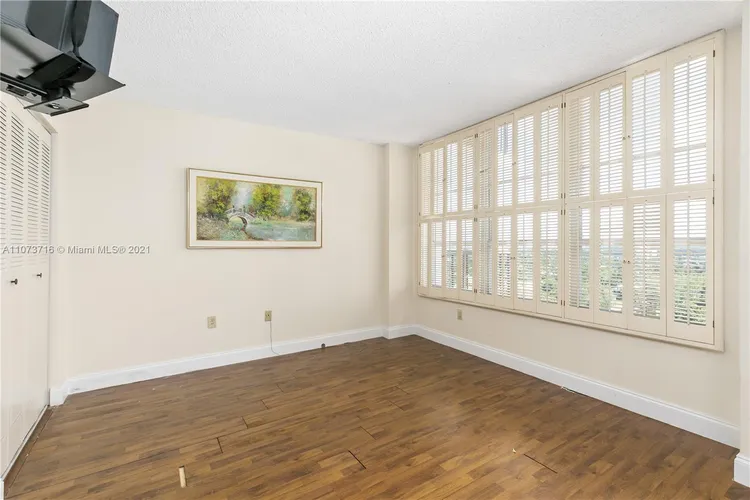 Tower 41 #1410 image #21