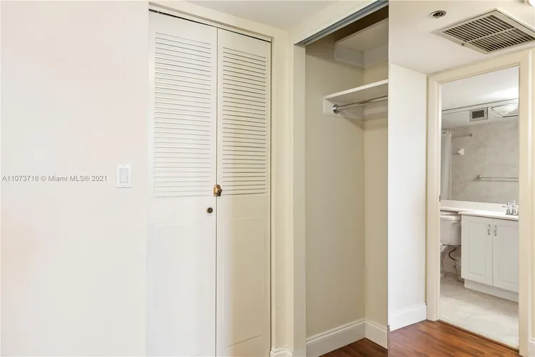 Tower 41 #1410 image #26