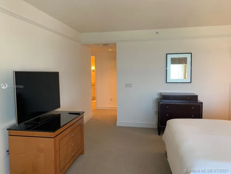 The Four Seasons Residences #3206 image #23