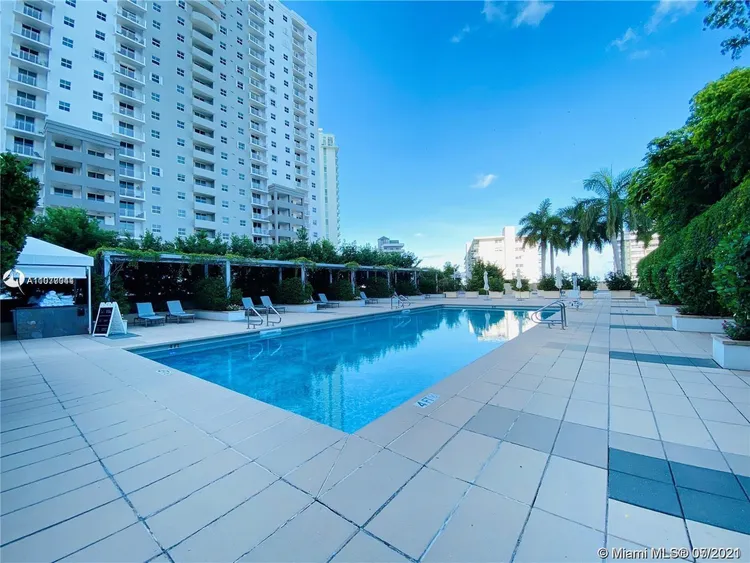 The Four Seasons Residences #3206 image #31