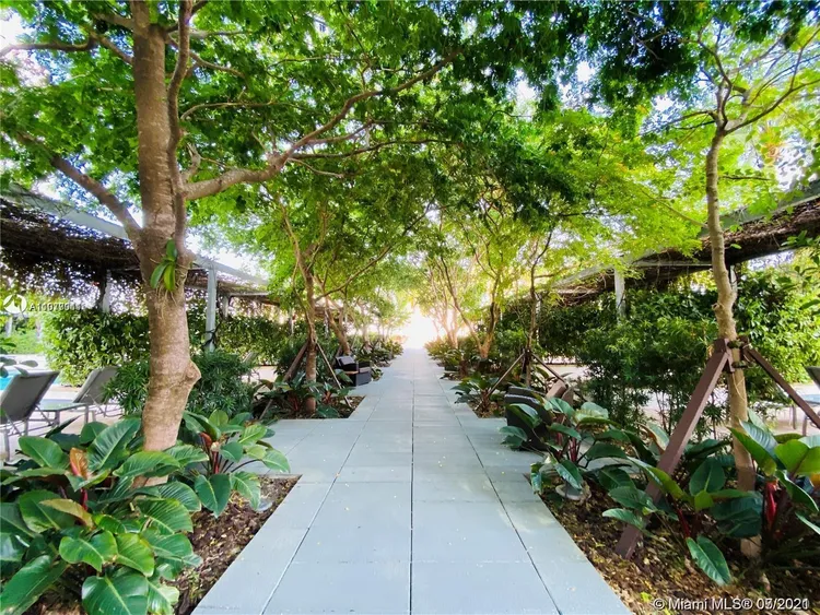 The Four Seasons Residences #3206 image #32