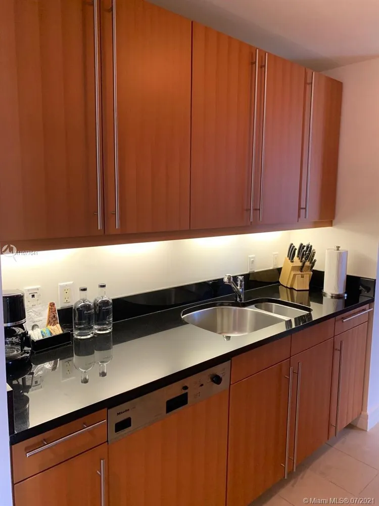 The Four Seasons Residences #3206 image #9