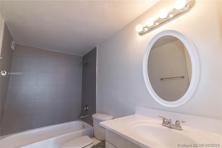 Olympus Towers and Marina #910 image #12