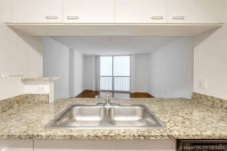 Bay Parc #14F image #8