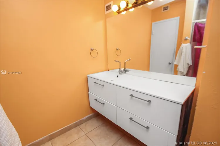 South Bay Club #636 image #8