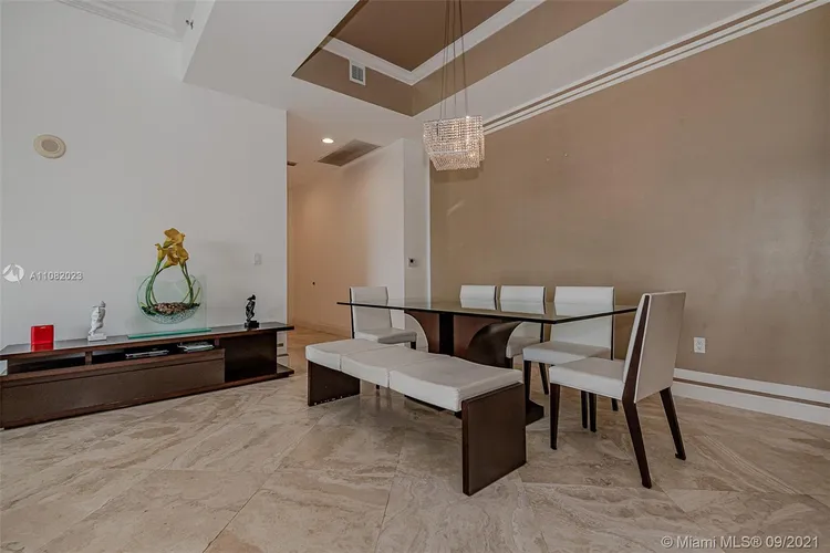 Trump Tower 2 #3205 image #18