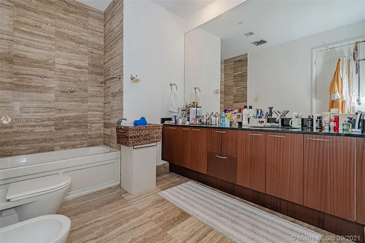 Trump Tower 2 #3205 image #21