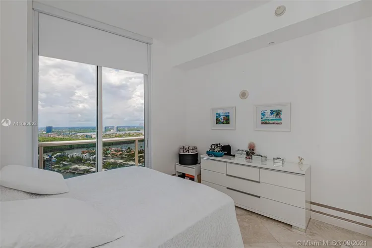 Trump Tower 2 #3205 image #29