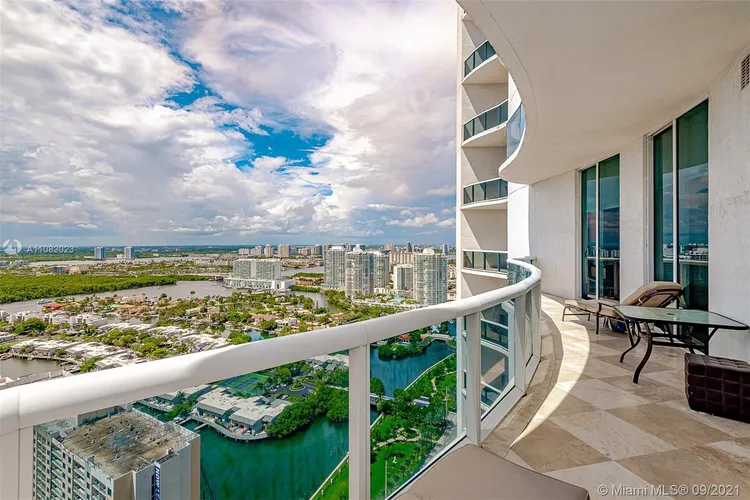 Trump Tower 2 #3205 image #6