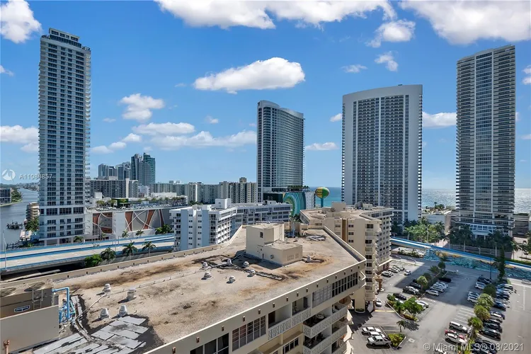 Plaza Towers North #1811 image #18