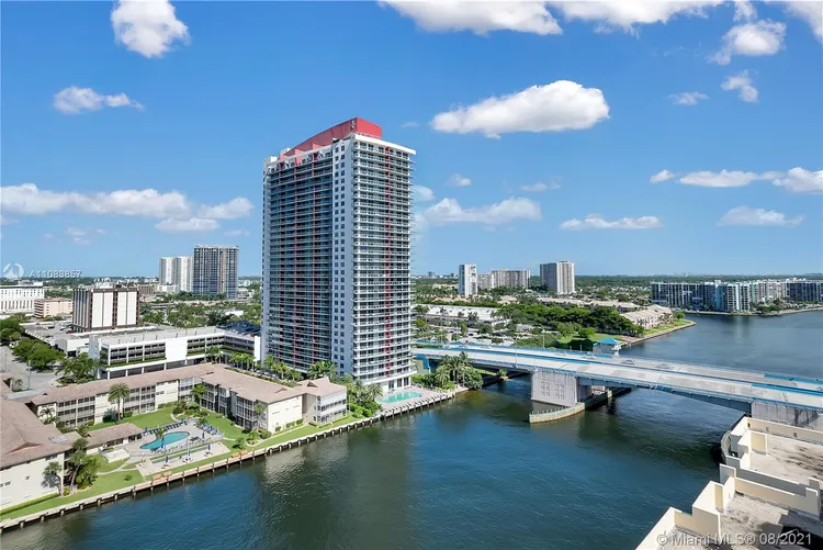 Plaza Towers North #1811 image #20
