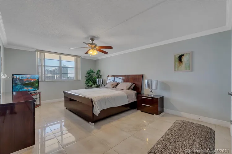 Plaza Towers North #1811 image #8