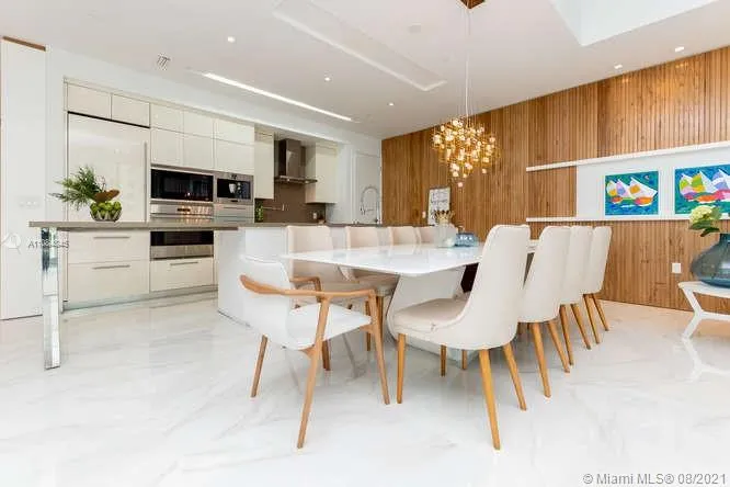 Chateau Beach Residences #1503 image #17