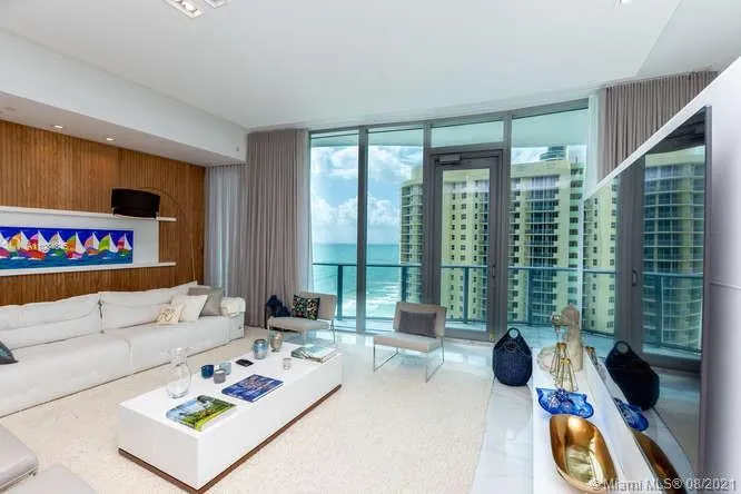 Chateau Beach Residences #1503 image #25