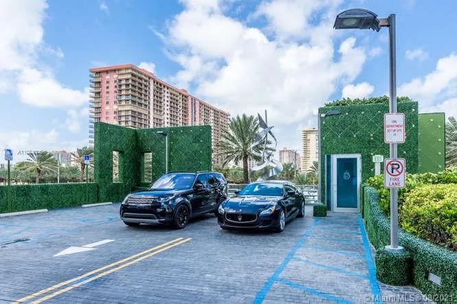 Chateau Beach Residences #1503 image #61