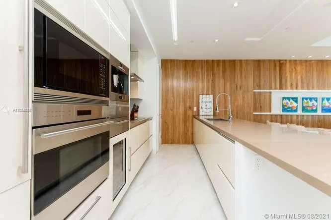 Chateau Beach Residences #1503 image #9